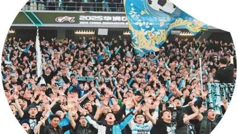 “莫布利狂砍34分10篮板，加兰送出16分9助攻，东欧球员缺席，骑士轻取独行侠延续九连胜”